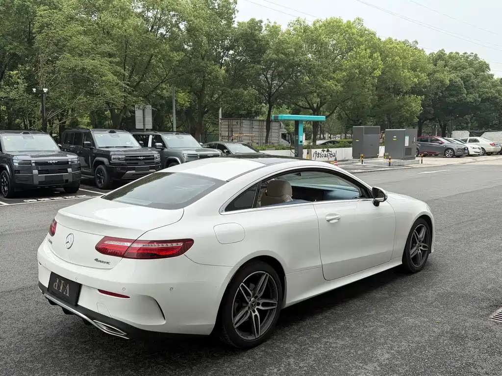 Mercedes-Benz E-Class 2019 — фото 16