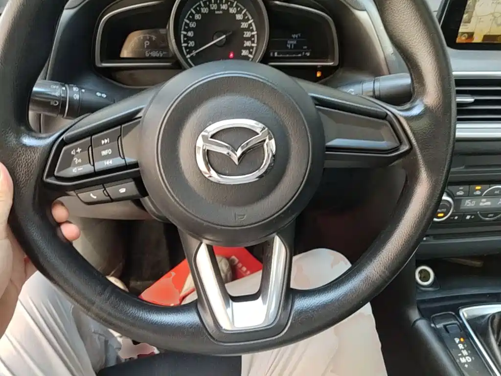 Mazda 3 Axela 2017