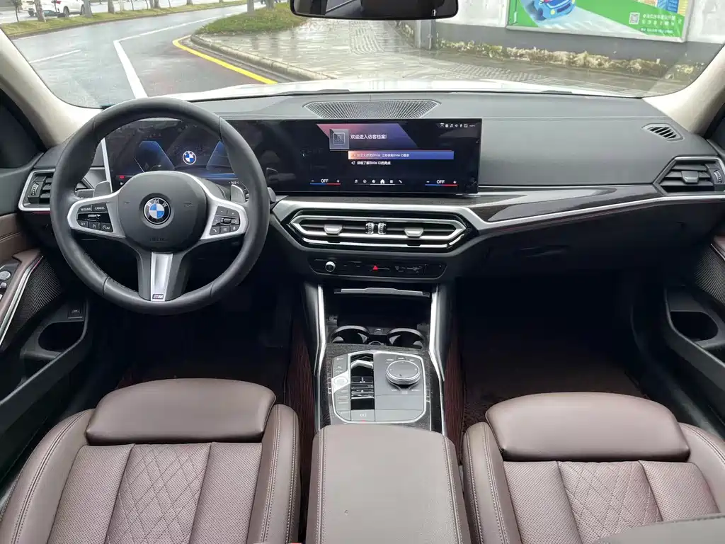 BMW 3 Series 2023 — фото 11