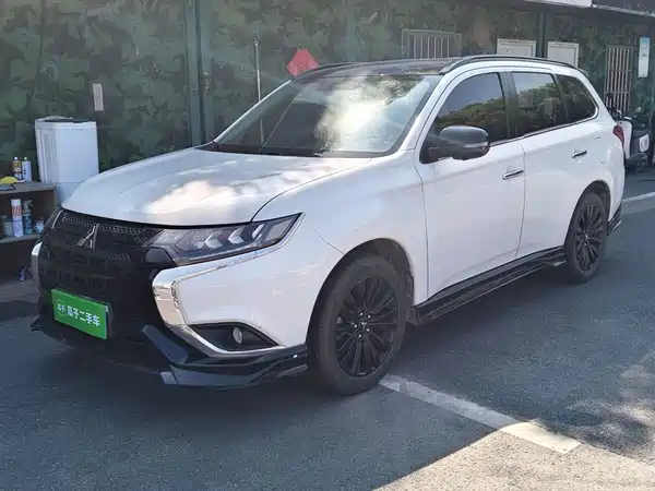 Mitsubishi Outlander 2022