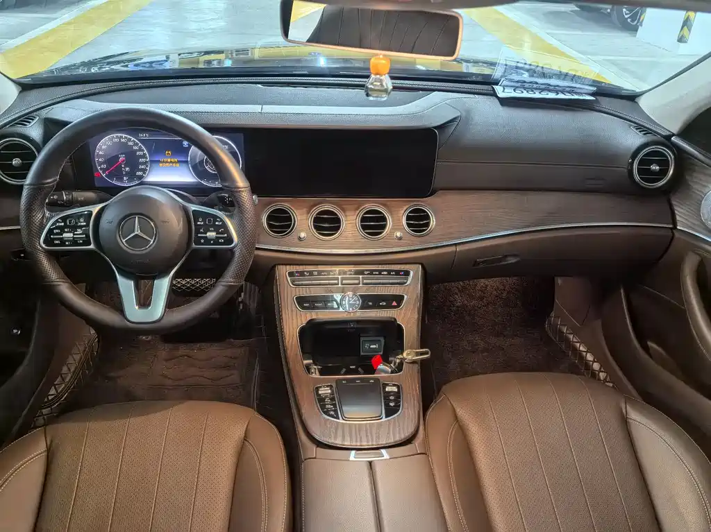 Mercedes-Benz E-Class 2020 — фото 9