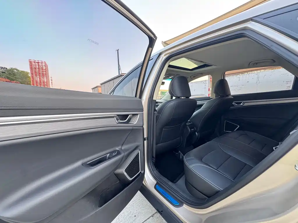 Geely Emgrand GS 2020 — фото 17