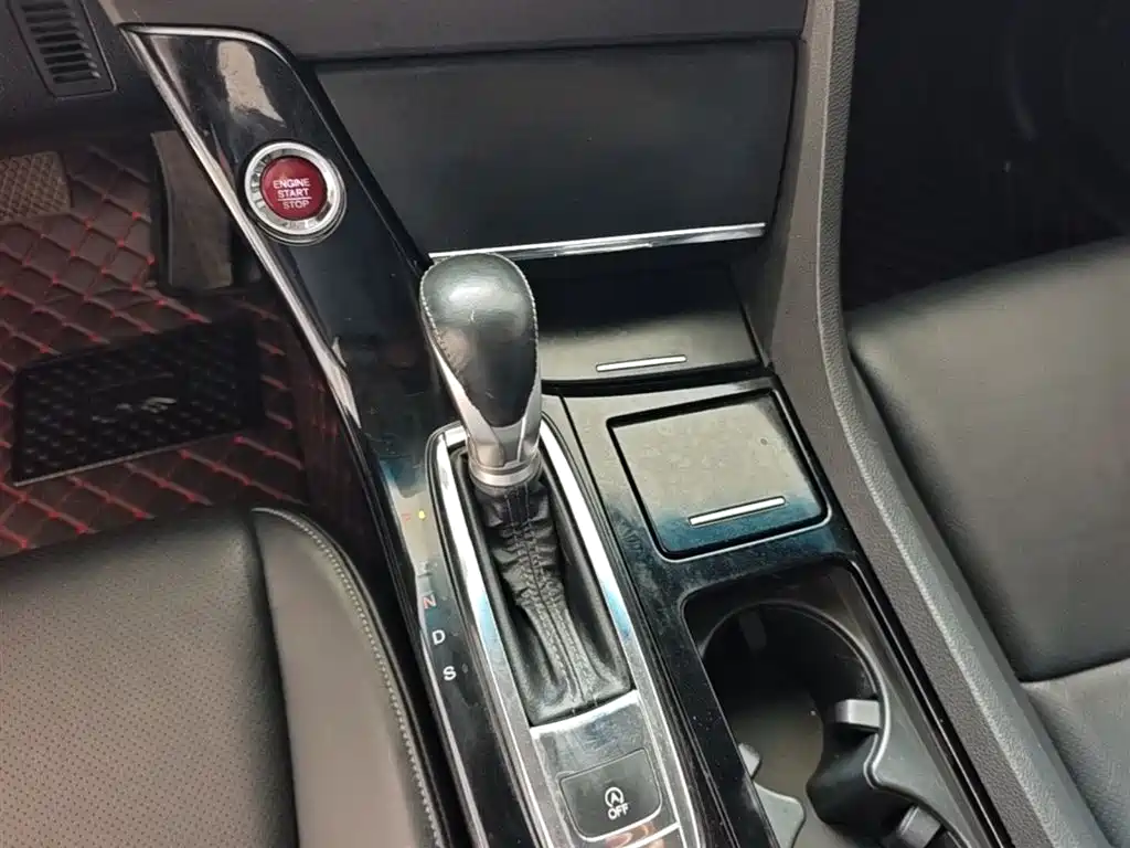 Honda Spirior 2015 — фото 14