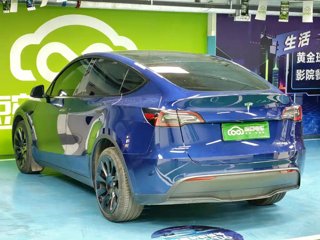 Tesla Model Y 2022 — фото 14