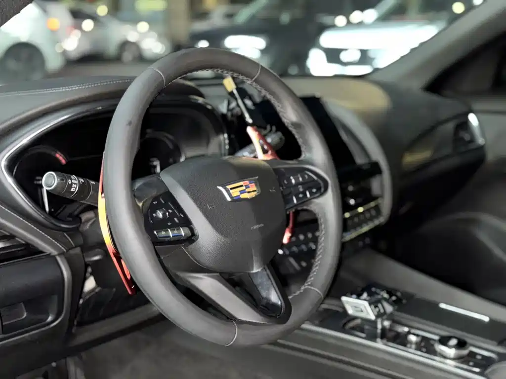 Cadillac CT5 2022 — фото 13