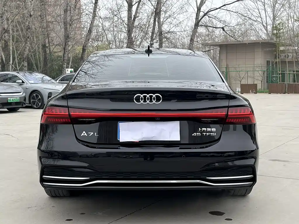 Audi A7L 2024 — фото 6