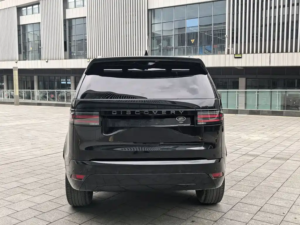 Land Rover Discovery 2023 — фото 21