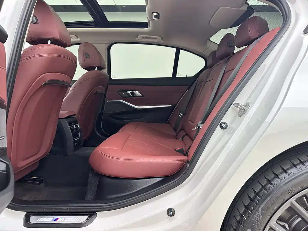 BMW 3 Series 2023