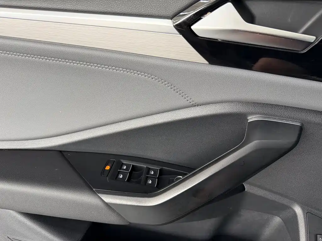 Volkswagen Sagitar 2022