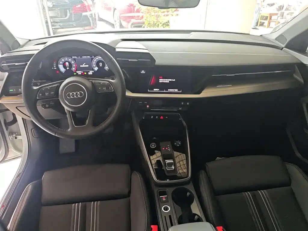 Audi A3 2022 — фото 10