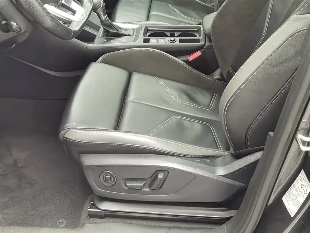 Audi Q3 Sportback 2020 — фото 20