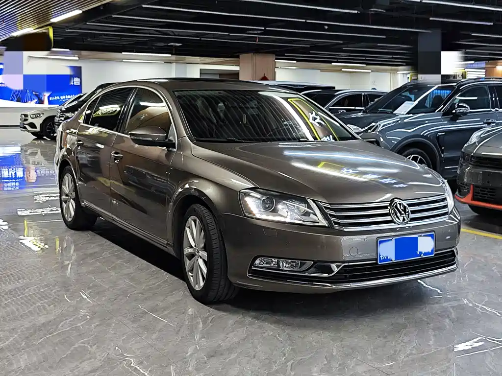 Volkswagen Magotan 2012