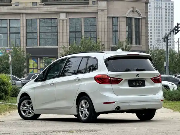 BMW 2 Series Wagon 2017