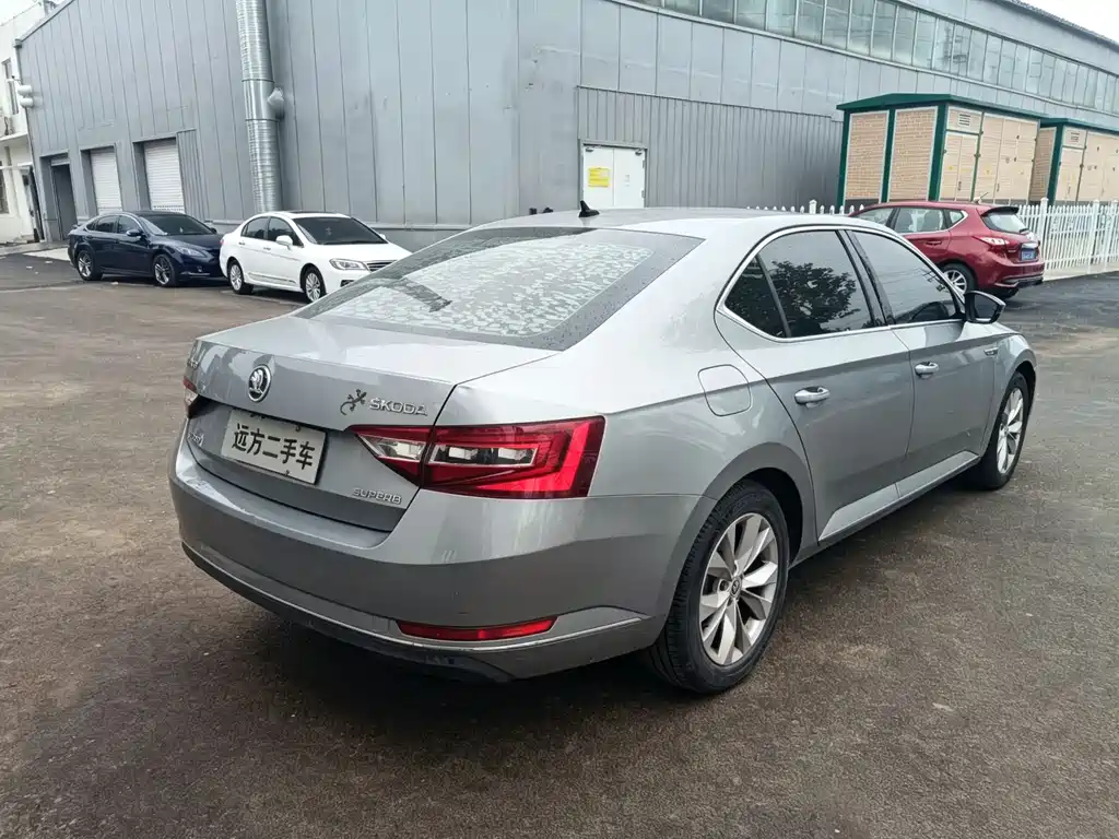 Skoda Superb 2016 — фото 4