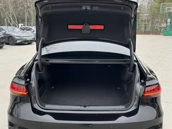 Audi A7L 2024