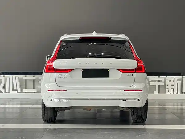 Volvo XC60 2022