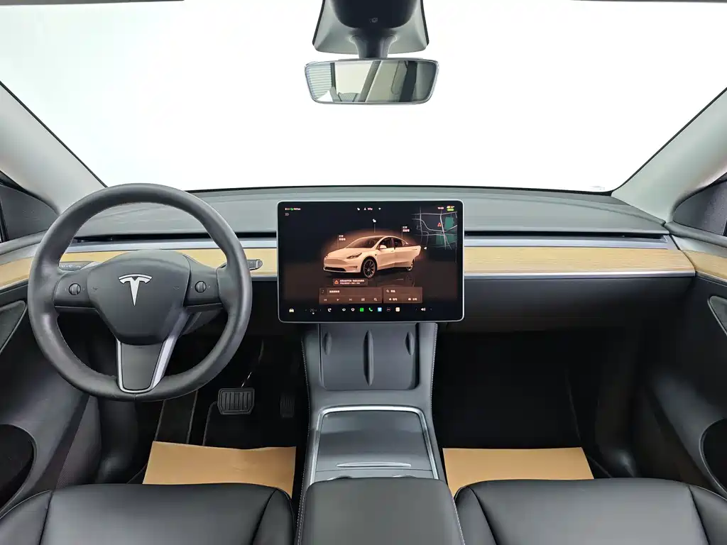 Tesla Model Y 2022 — фото 13