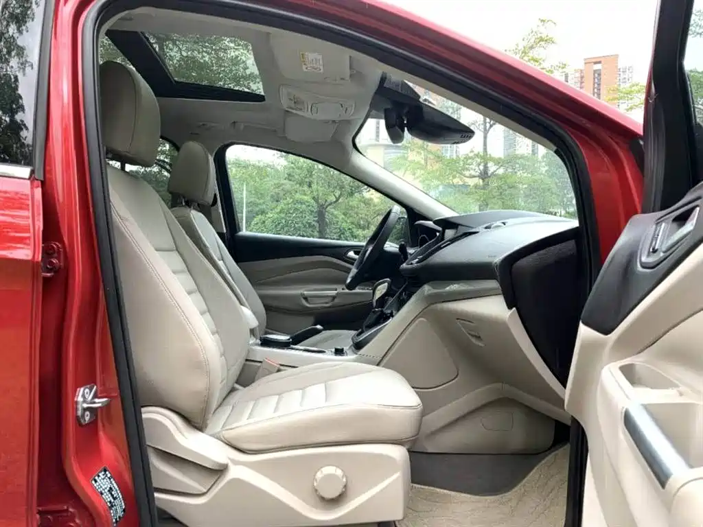 Ford Kuga 2014 — фото 10