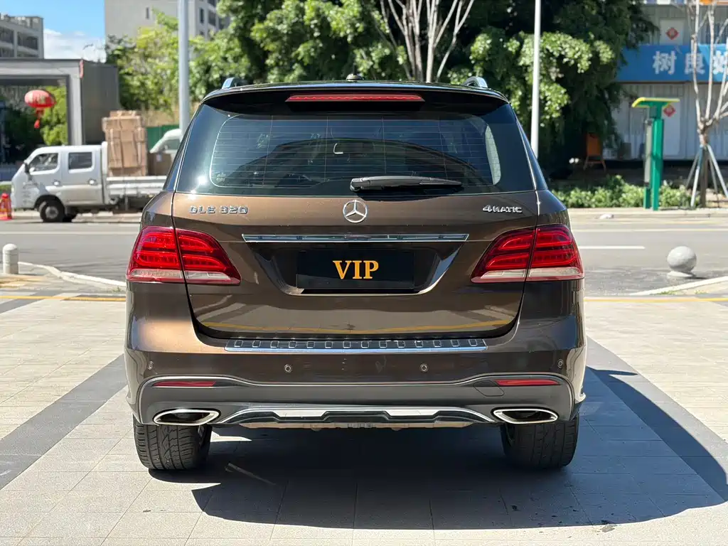 Mercedes-Benz GLE 2016 — фото 18