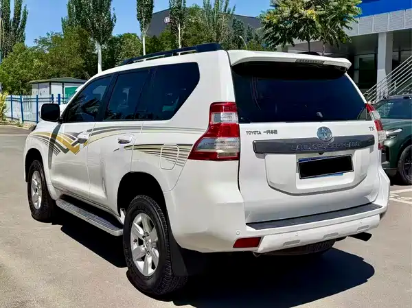 Toyota Prado 2016
