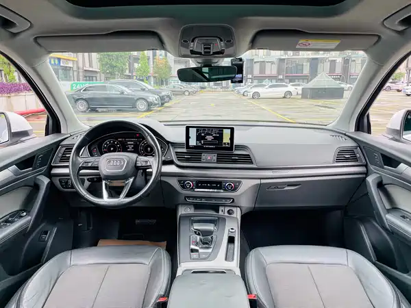 Audi Q5L 2019