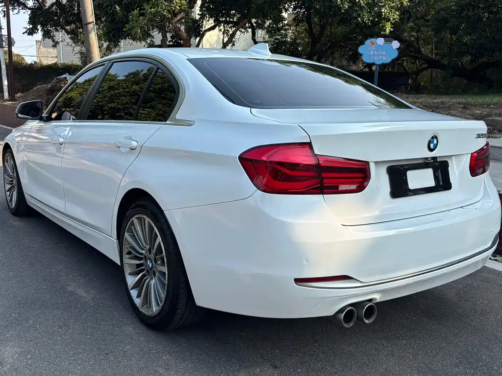 BMW 3 Series 2019 — фото 13