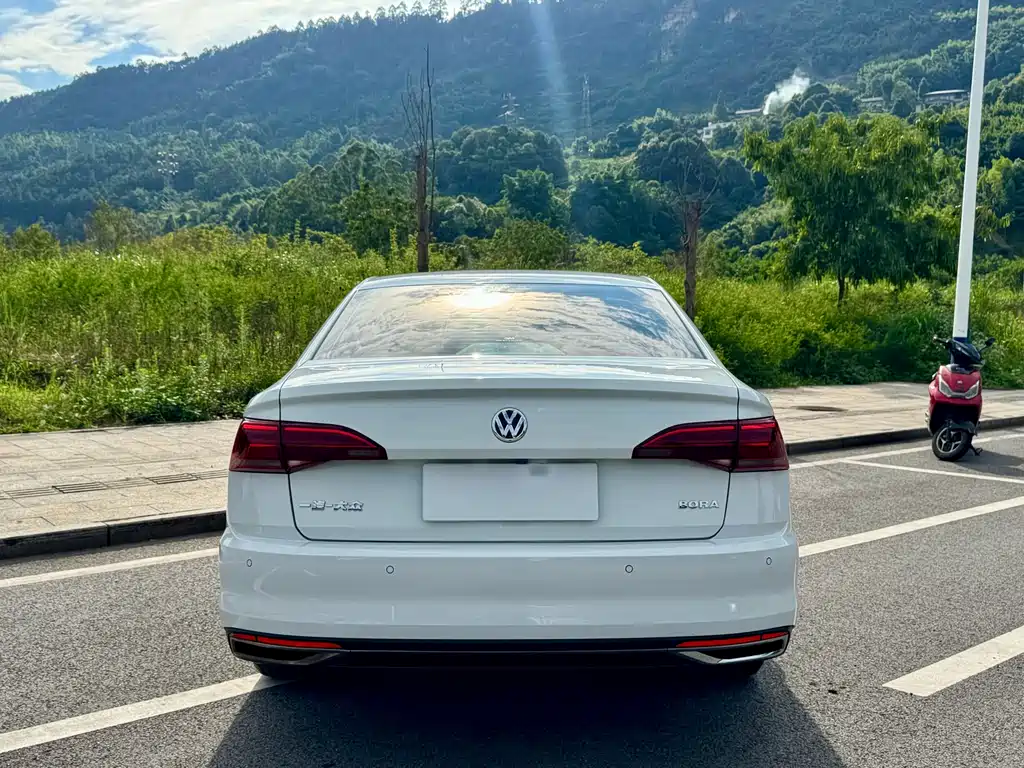 Volkswagen Bora 2019 — фото 14