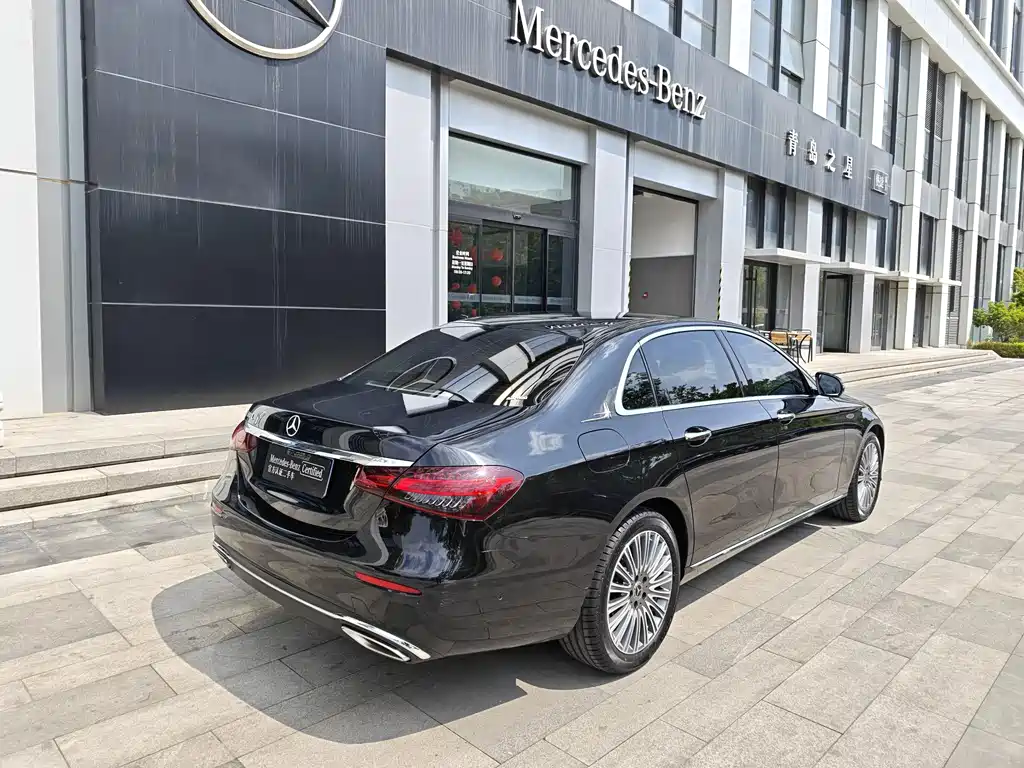 Mercedes-Benz E-Class 2021 — фото 15