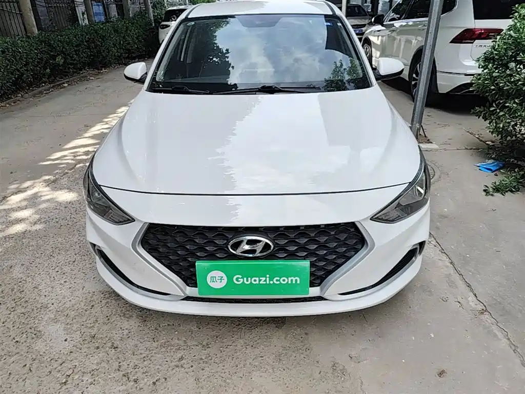 Hyundai Elantra 2021 — фото 3