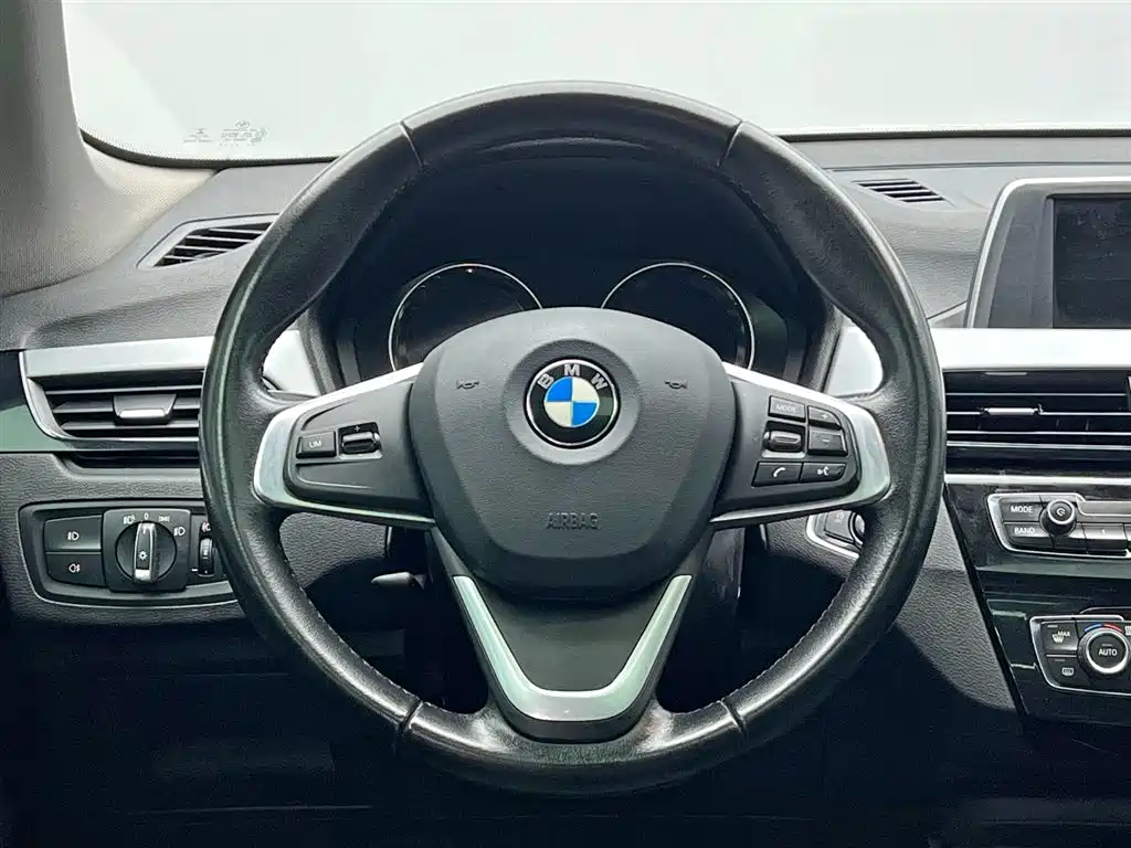 BMW X1 2019 — фото 18