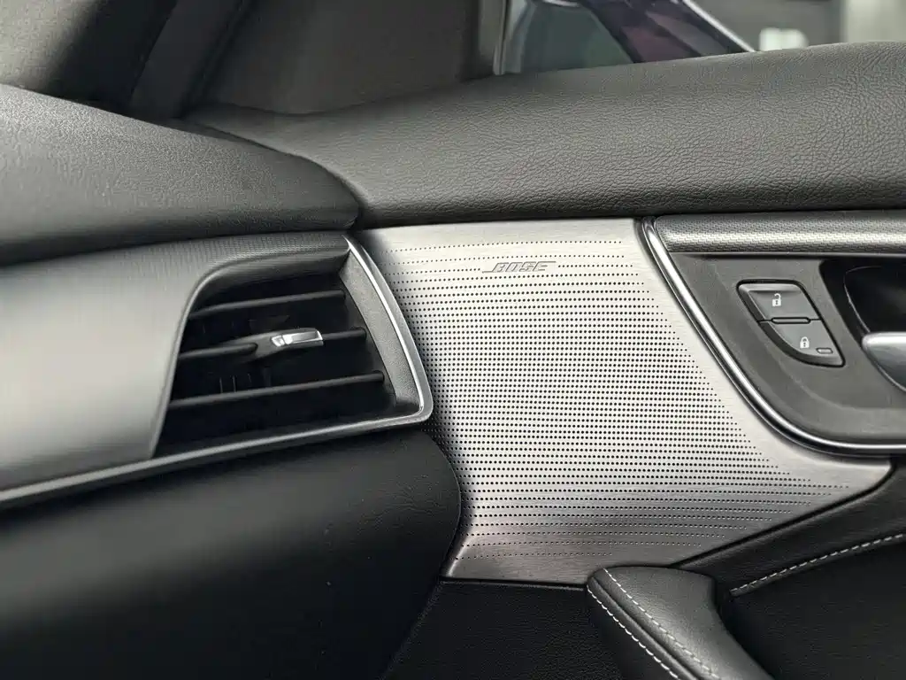Cadillac CT5 2023 — фото 10