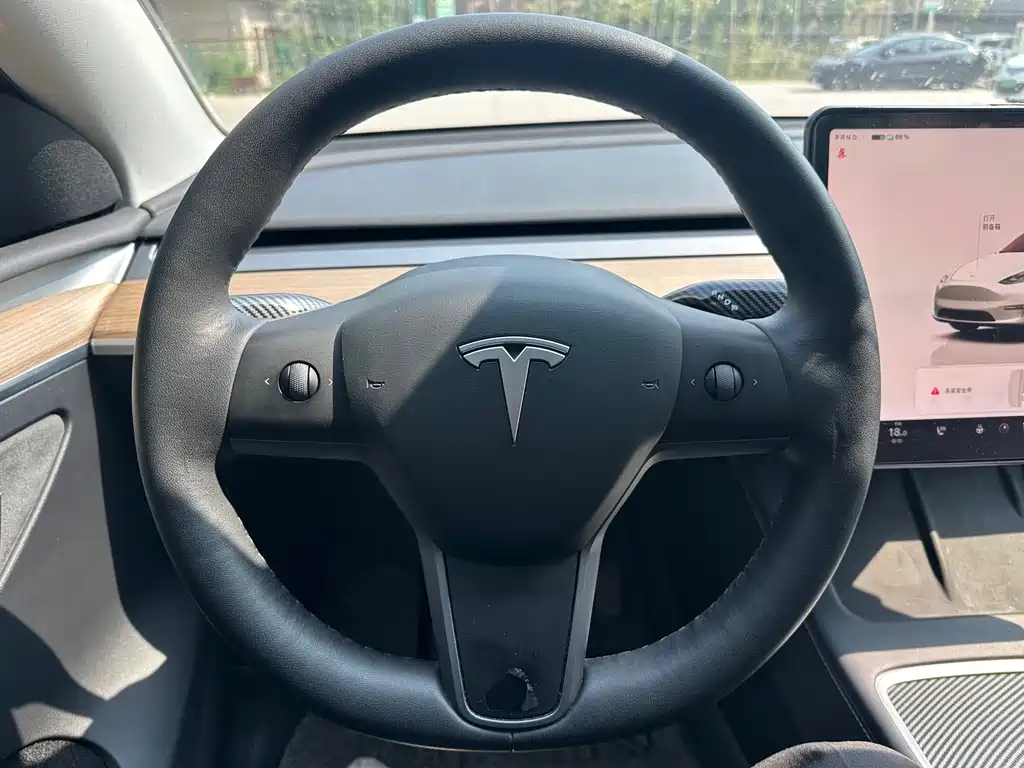 Tesla Model Y 2022 — фото 45
