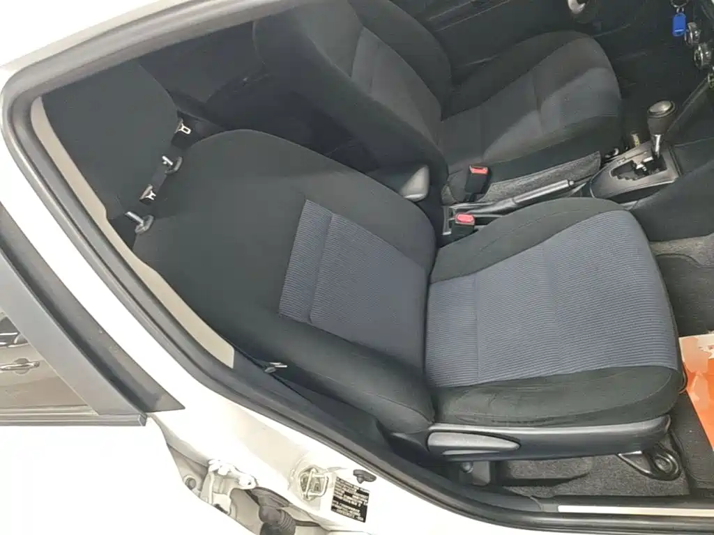 Toyota Yaris L 2019 — фото 25