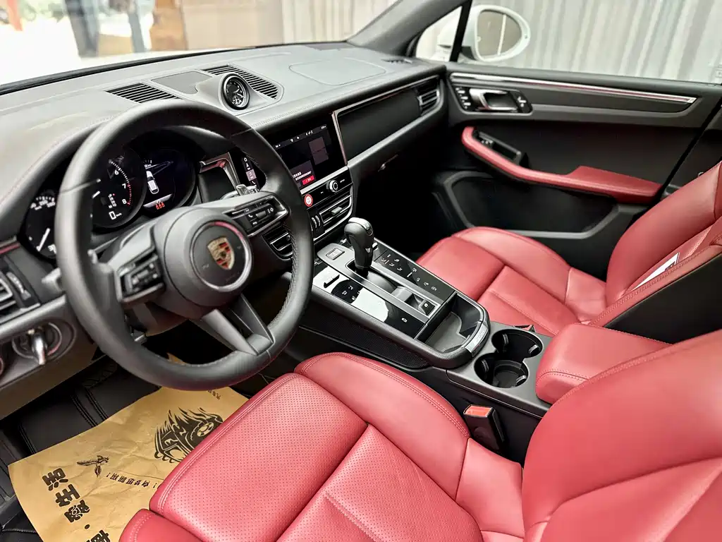 Porsche Macan 2024