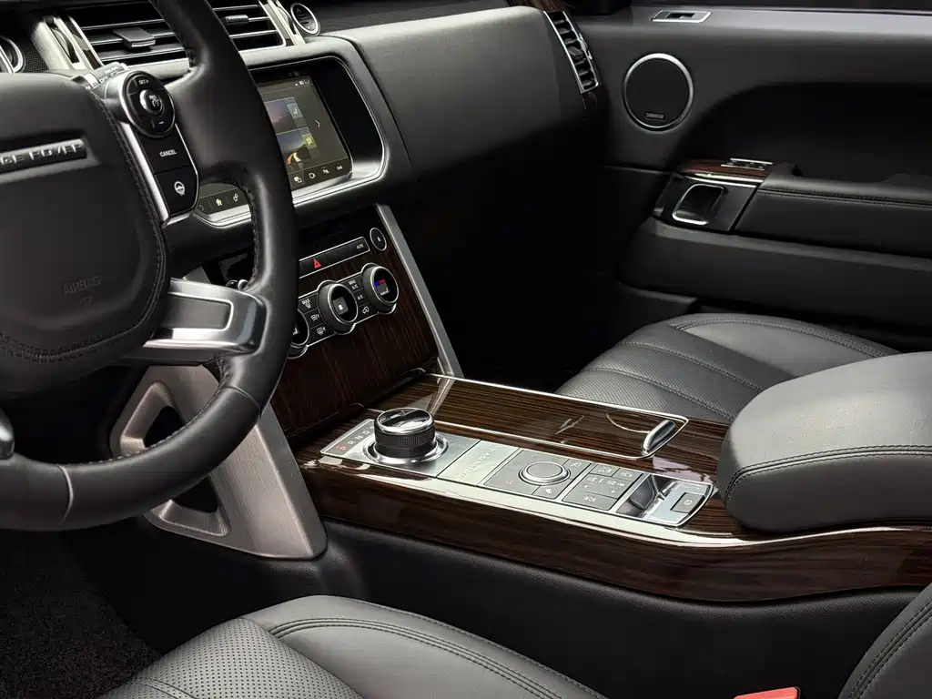 Land Rover Range Rover 2017 — фото 11