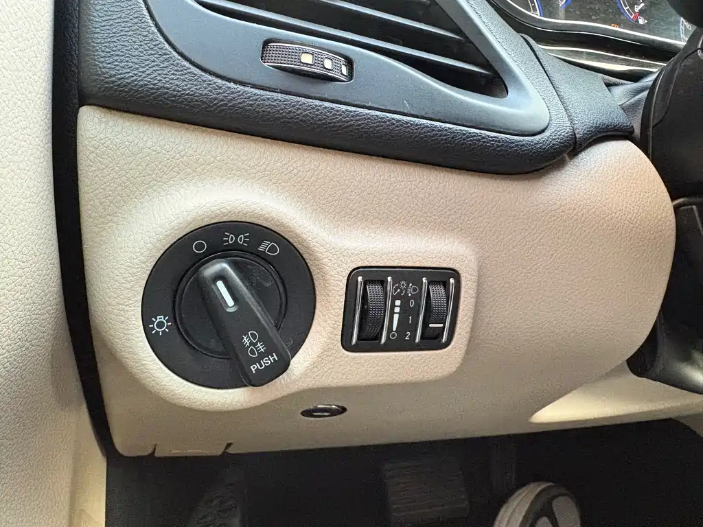 Fiat Viaggio 2013 — фото 13