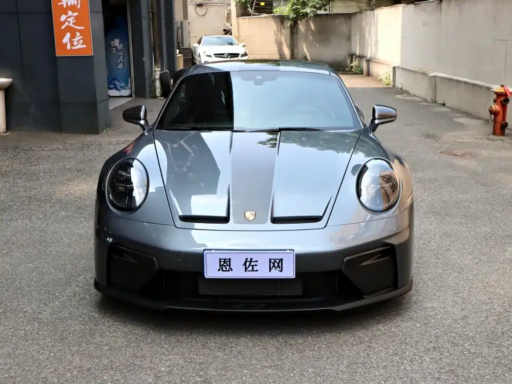 Porsche 911 2025