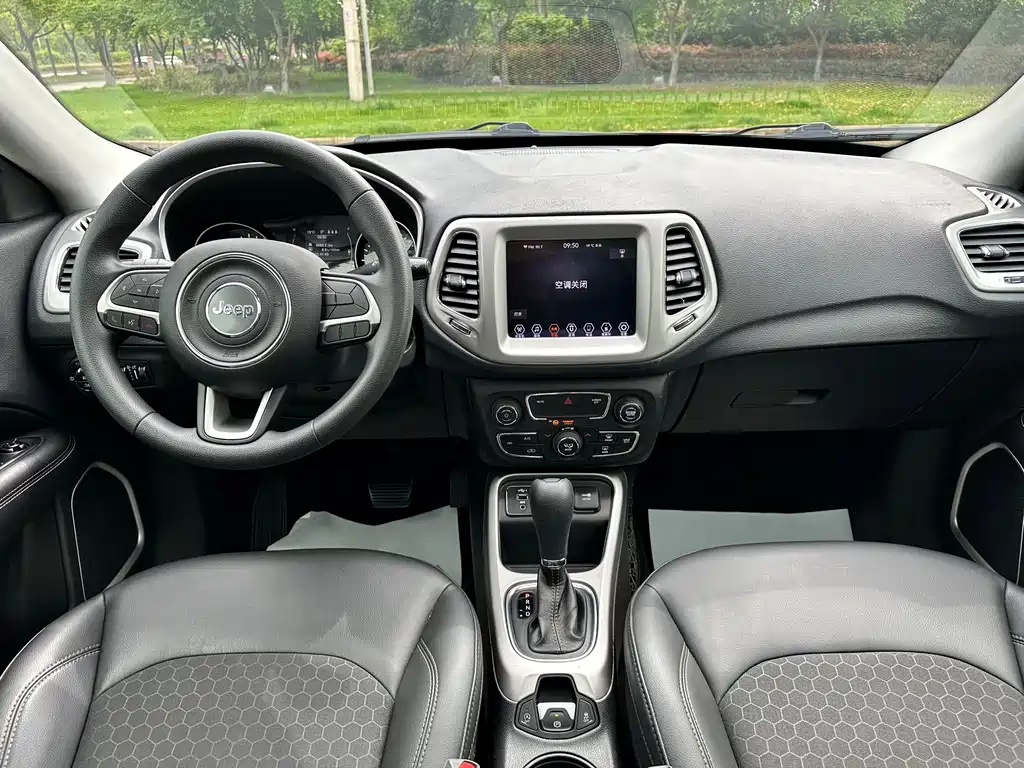 Jeep Compass 2021 — фото 6