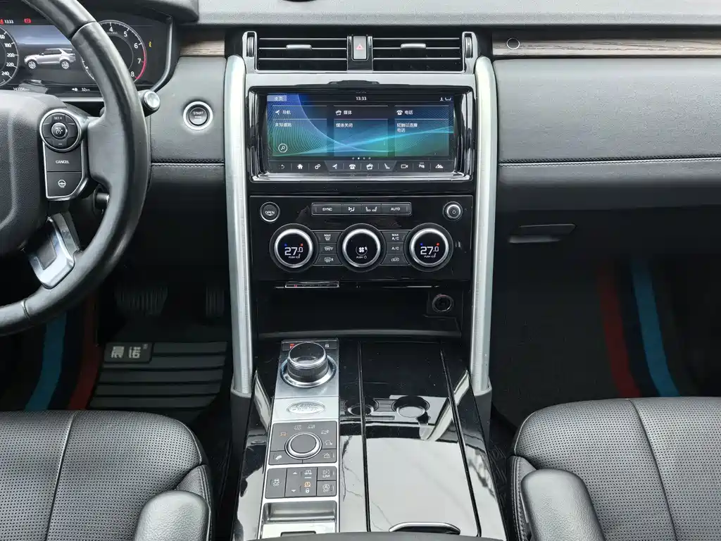 Land Rover Discovery 2018 — фото 10