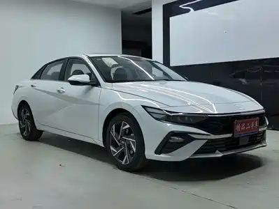 Hyundai Elantra 2025