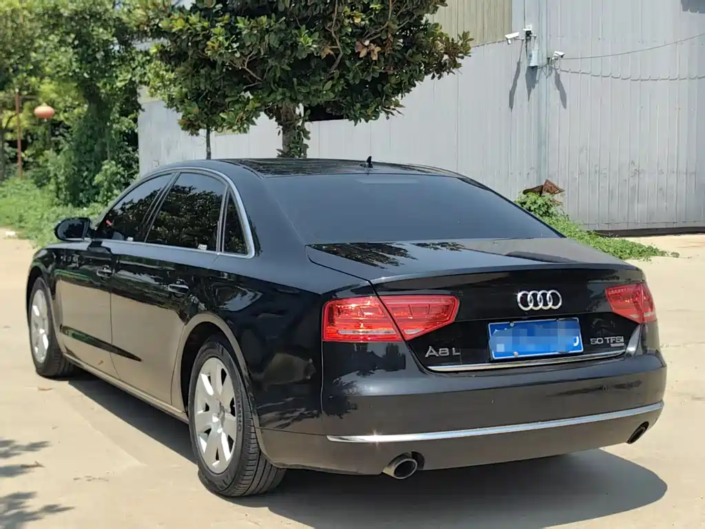 Audi A8 2012