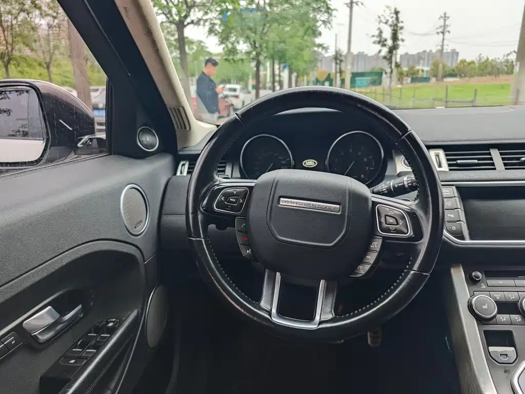 Land Rover Evoque 2014 — фото 15