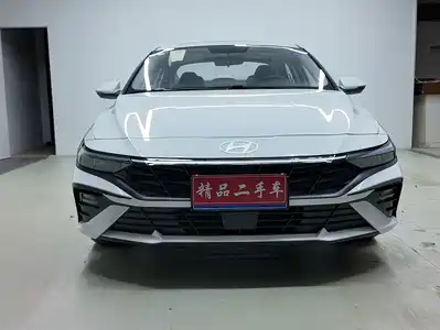 Hyundai Elantra 2025