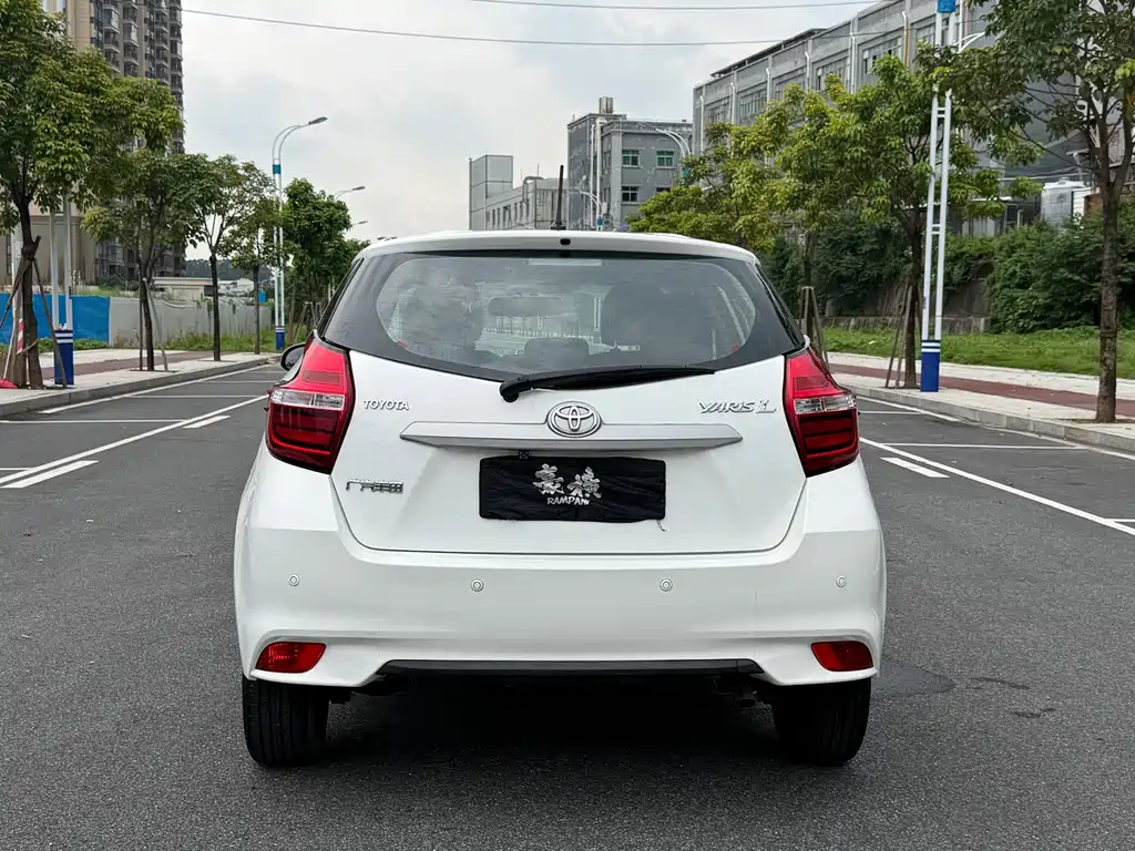 Toyota Yaris L 2019