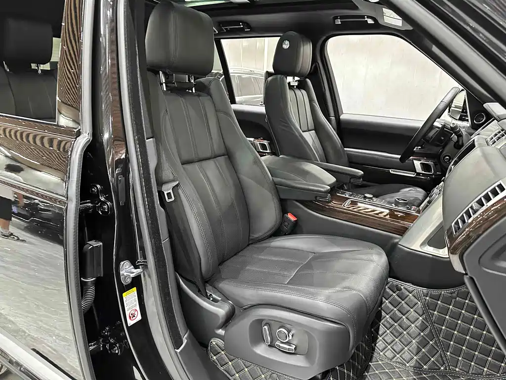 Land Rover Range Rover 2018 — фото 14