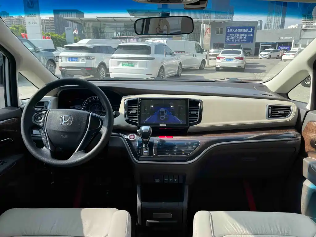 Honda Odyssey 2018 — фото 9