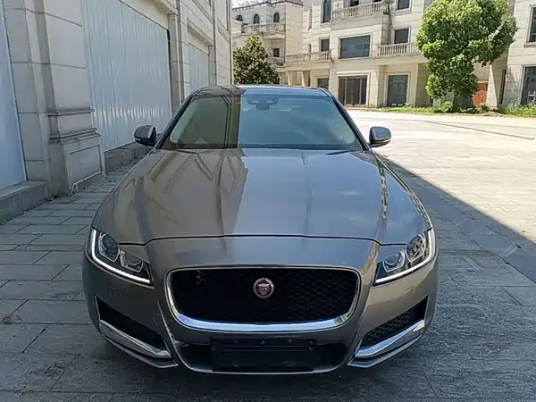 Jaguar XFL 2017