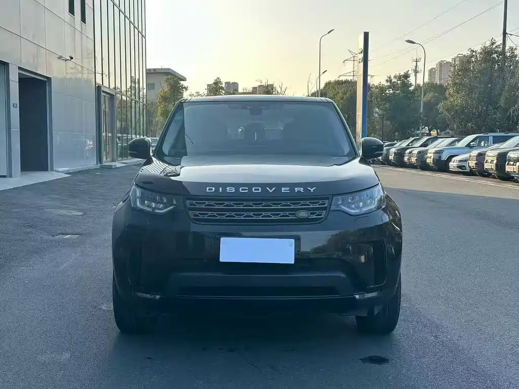 Land Rover Discovery 2018 — фото 2
