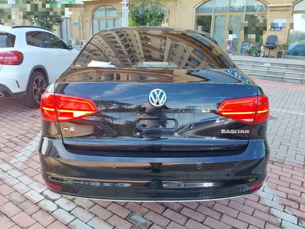 Volkswagen Sagitar 2018
