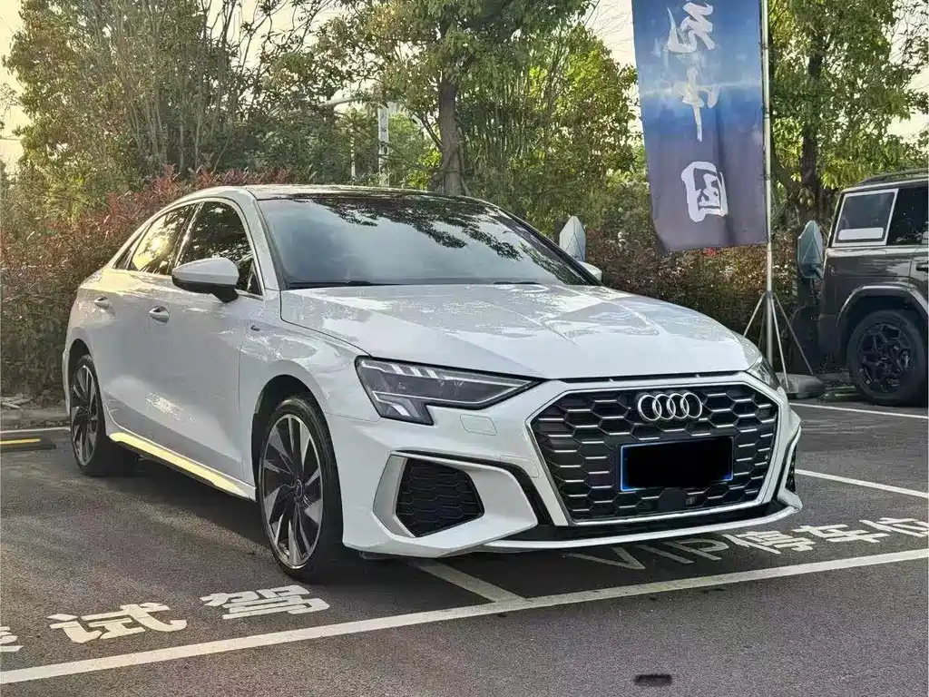Audi A3 2023 — фото 3